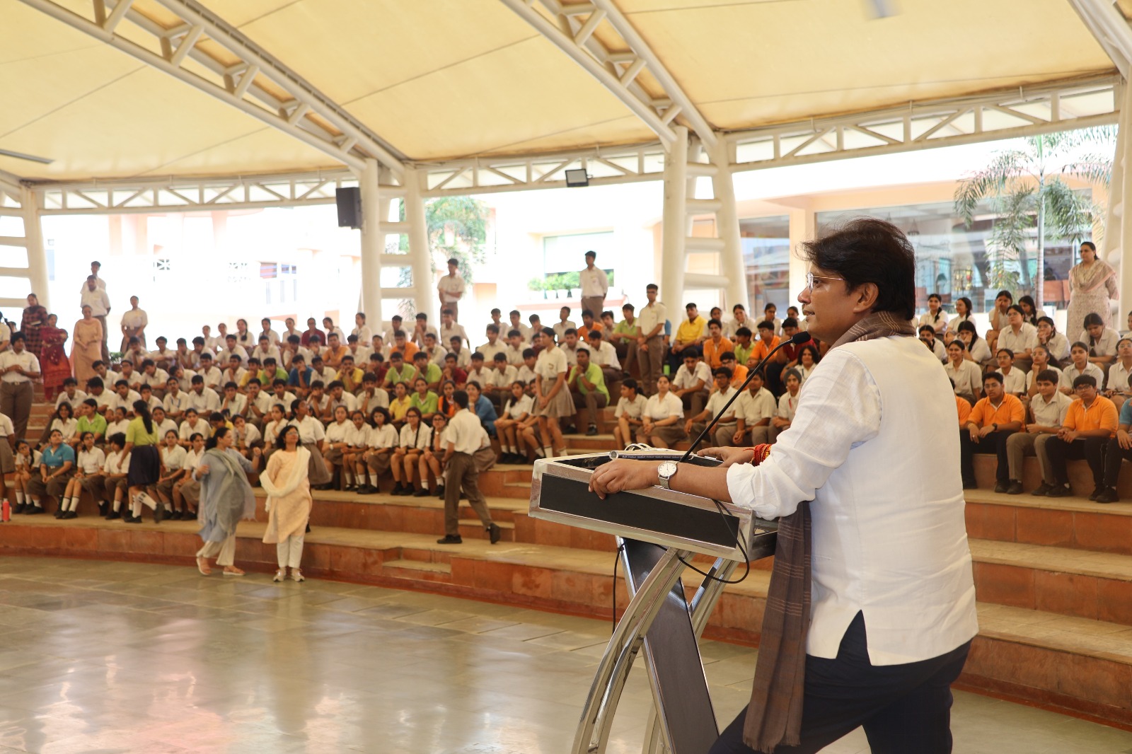 Motivational Talk Show Ignites Inspiration